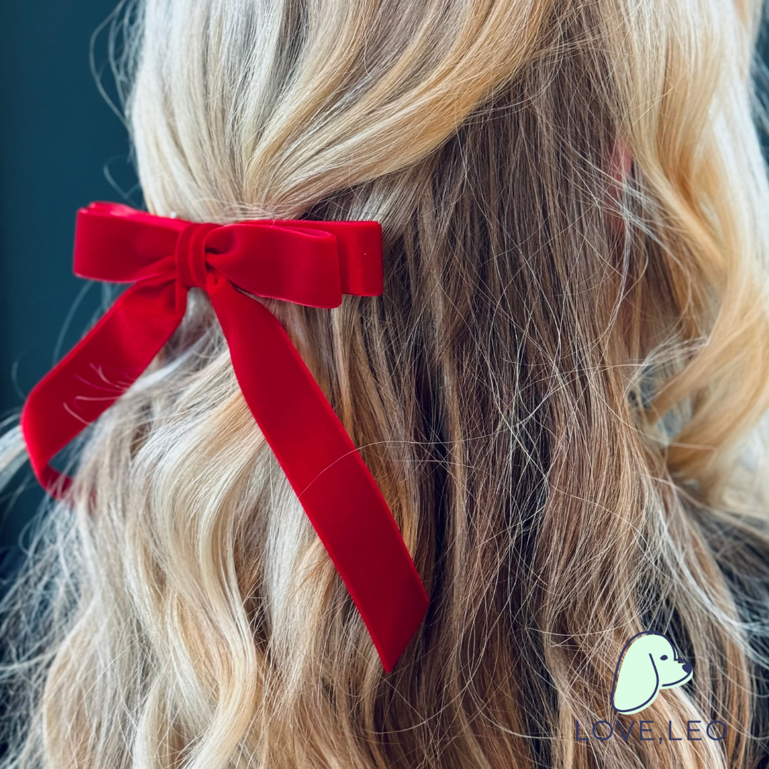Luxe velvet hair bows are the perfect hair accessory for women and children. The Alice Short Bow is a "stacked" delicate bow featuring beautiful ribbon tails. Each bow is made with soft, luxurious velvet ribbon!